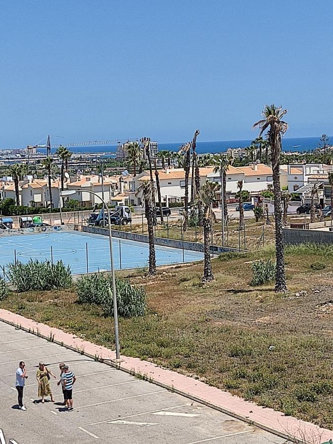 Confortable Apartamento Con Vistas Al Mar Torrevieja Dış mekan fotoğraf